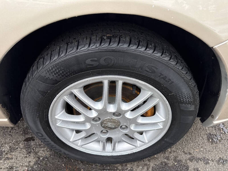 2006 Ford Focus ZXW SES