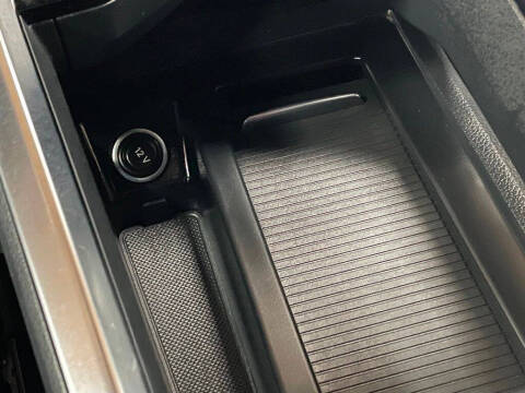 2022 Audi e-tron quattro Premium