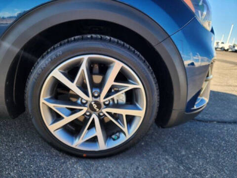 2022 Kia Niro Touring Special Edition