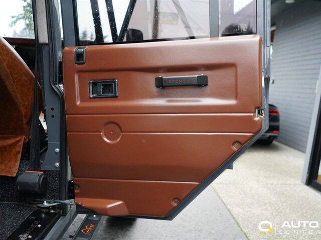 1987 Land Rover Defender