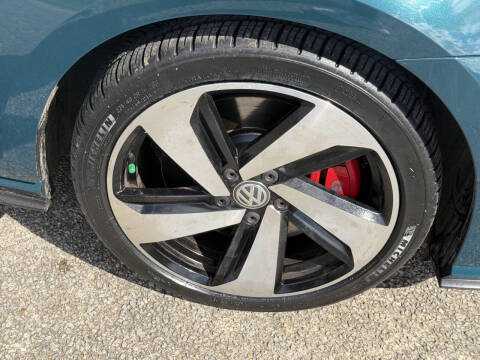 2019 Volkswagen Golf GTI S