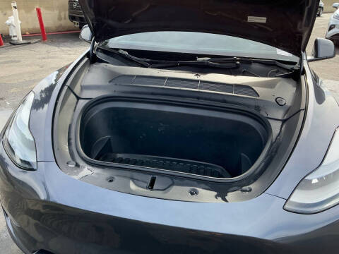 2023 Tesla Model Y Performance