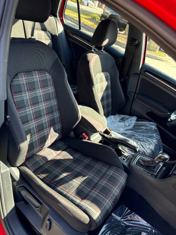 2017 Volkswagen Golf GTI S