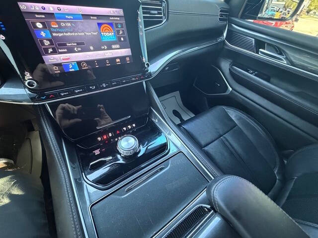 2023 Jeep Wagoneer