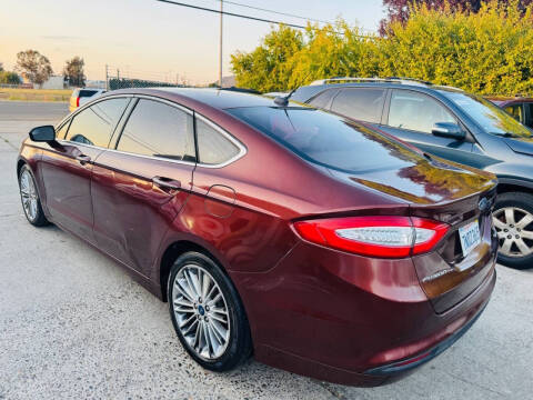 2015 Ford Fusion SE