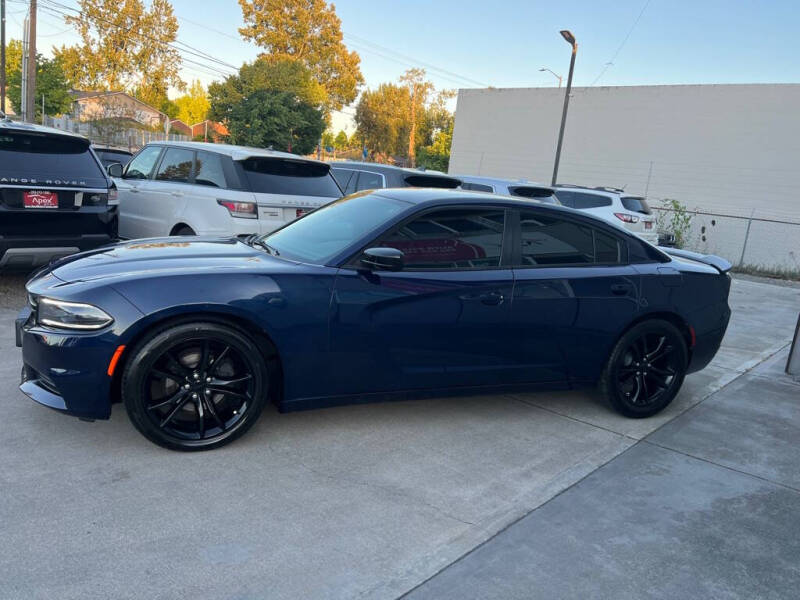 2016 Dodge Charger SE