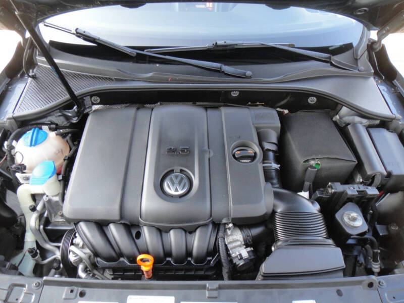 2013 Volkswagen Passat S PZEV