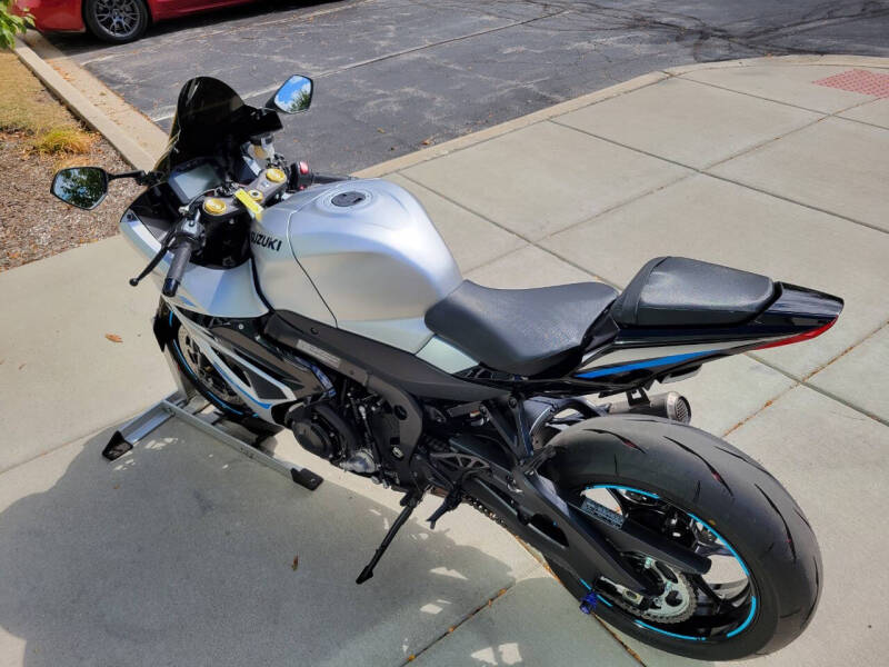 2025 Suzuki GSXR 1000 ABS