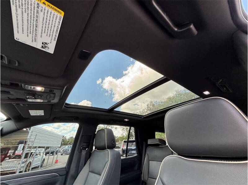 2022 GMC Yukon SLT