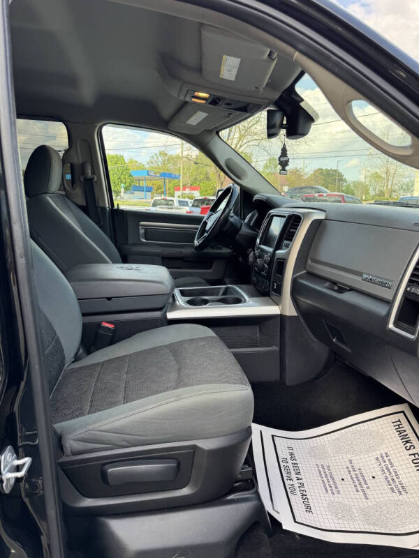 2016 RAM 1500 SLT