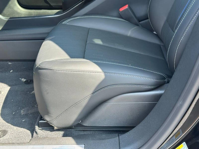 2025 Cadillac LYRIQ Luxury 1