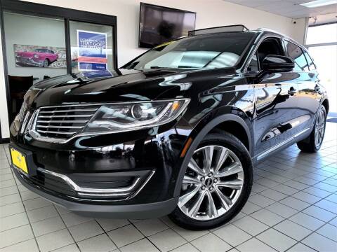2018 Lincoln MKX for sale at SAINT CHARLES MOTORCARS in Saint Charles IL
