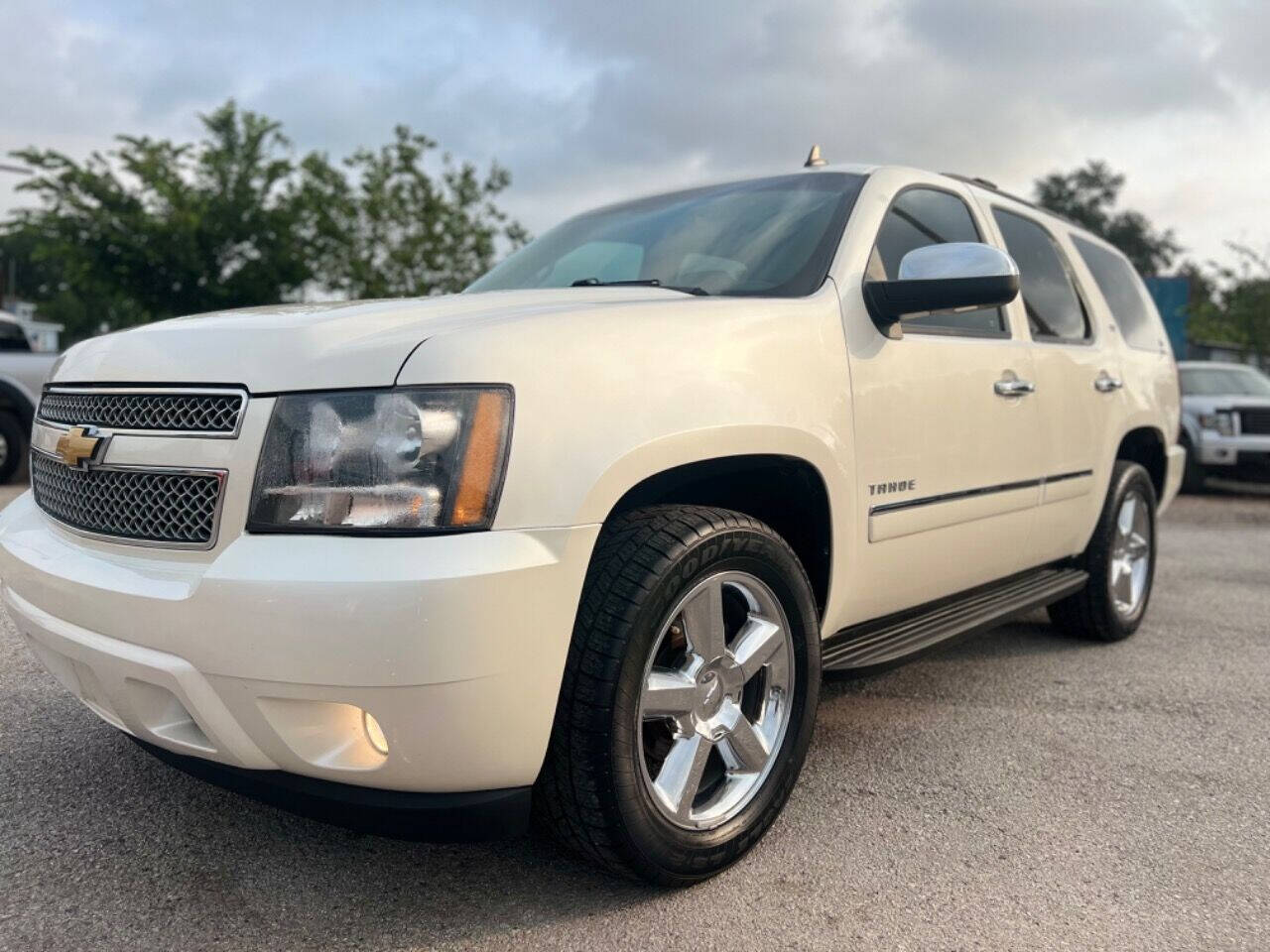 2012 Chevrolet Tahoe for sale at J-R Auto Sales LLC in Houston, TX