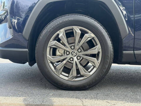 2024 Toyota RAV4 Hybrid XLE Premium