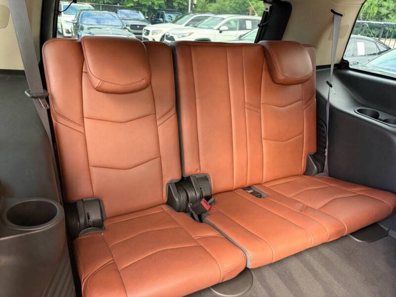 2016 Cadillac Escalade Luxury Collection