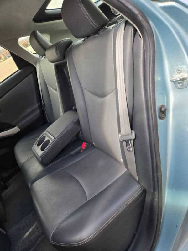 2013 Toyota Prius Plug-in Hybrid Advanced