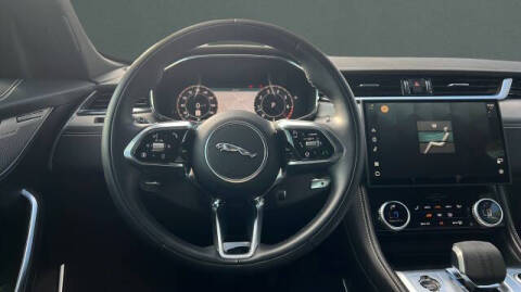 2025 Jaguar F-PACE P250 R-Dynamic S