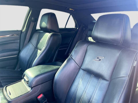 2022 Chrysler 300 S V6