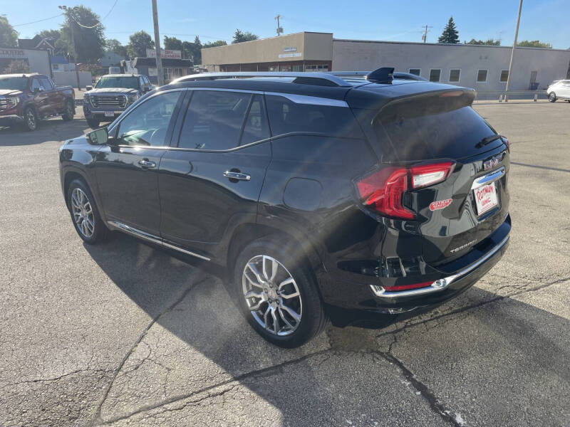 2023 GMC Terrain Denali