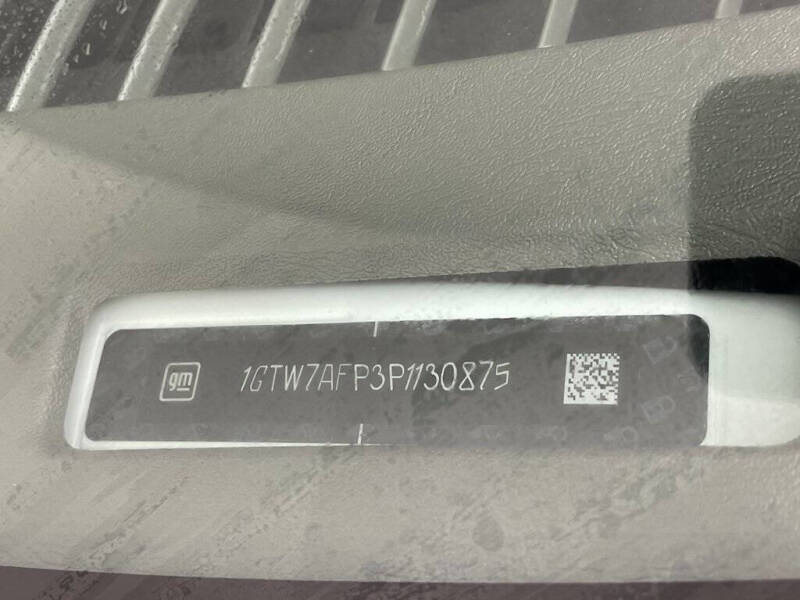 2023 GMC Savana 2500