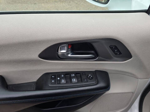 2021 Chrysler Pacifica Touring L