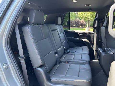 2025 Chevrolet Tahoe RST