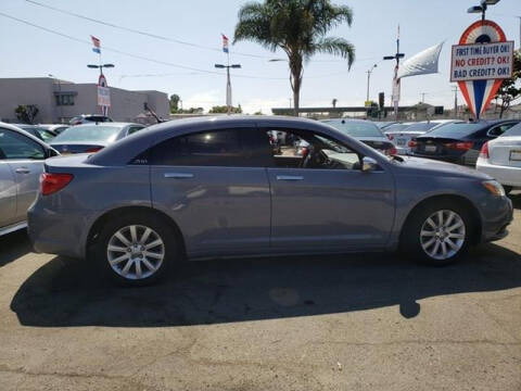 2013 Chrysler 200 Limited