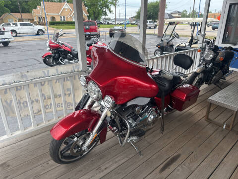 2013 Harley-Davidson FLH for sale at EAGLE AUTO SALES in Lindale TX