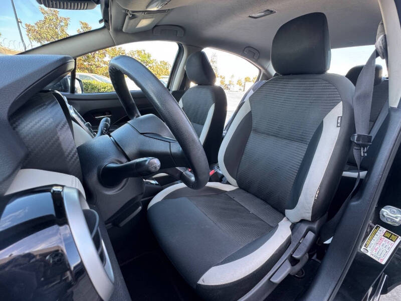 2020 Nissan Versa SV