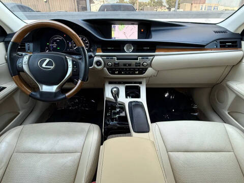 2014 Lexus ES 300h