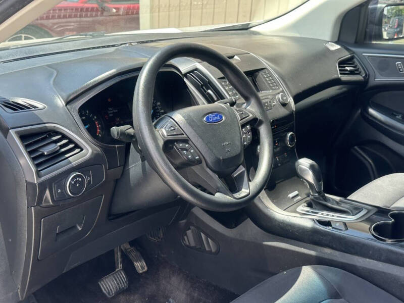 2017 Ford Edge SE