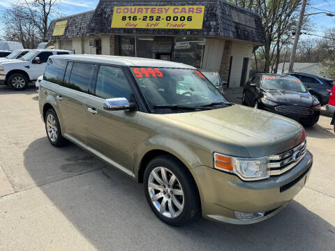 2012 Ford Flex for sale at Courtesy Cars in Independence MO