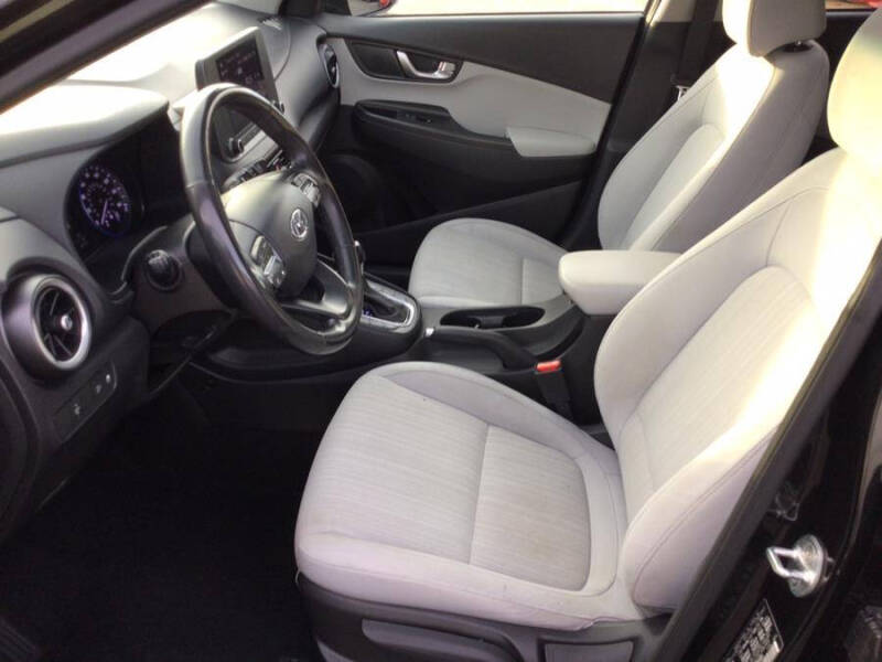 2022 Hyundai Kona SEL