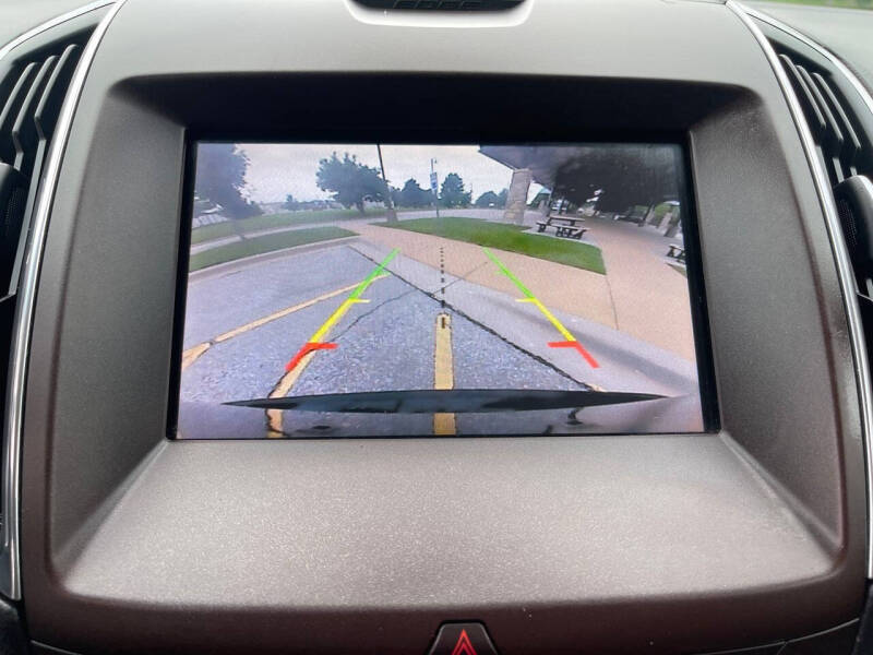 2020 Ford Edge Titanium