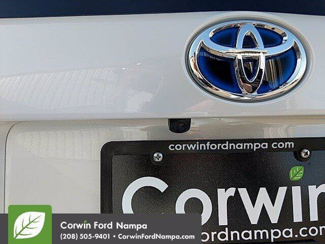 2019 Toyota Prius XLE AWD-e