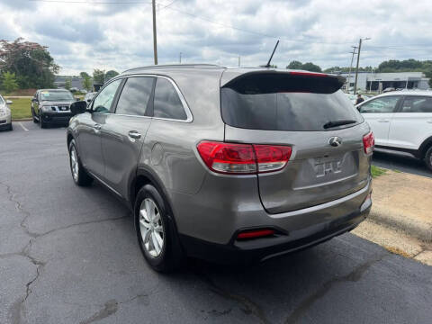 2017 Kia Sorento LX