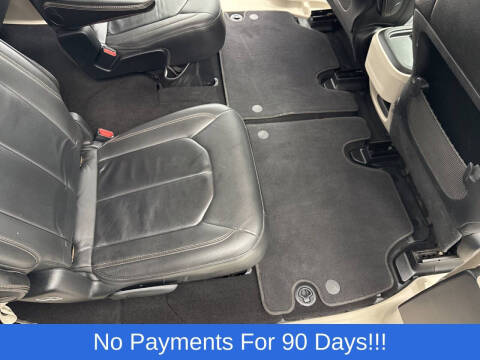 2017 Chrysler Pacifica Touring-L