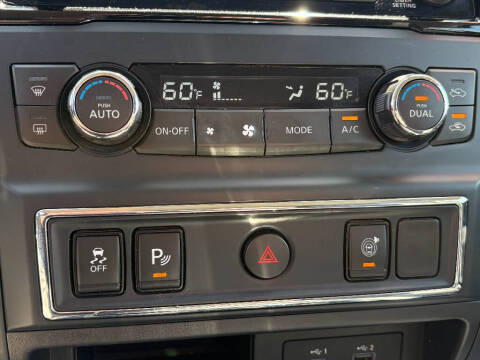 2022 Nissan Titan SV