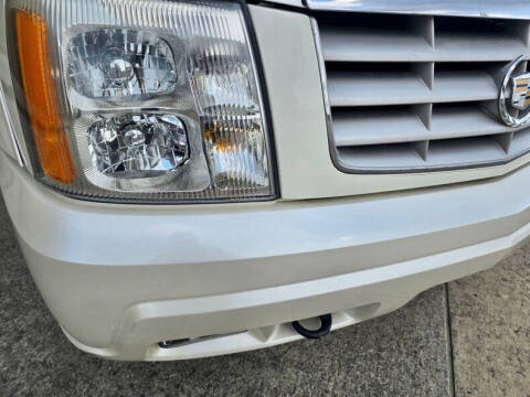 2004 Cadillac Escalade