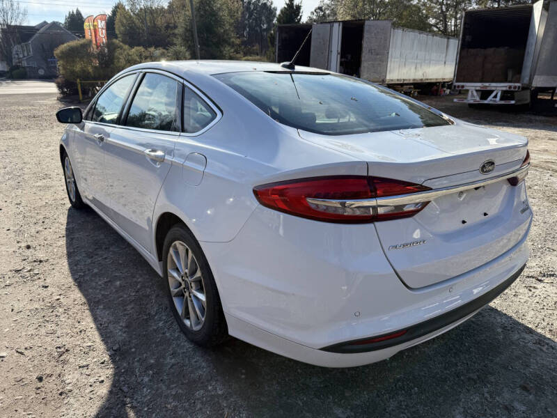 2017 Ford Fusion Hybrid SE