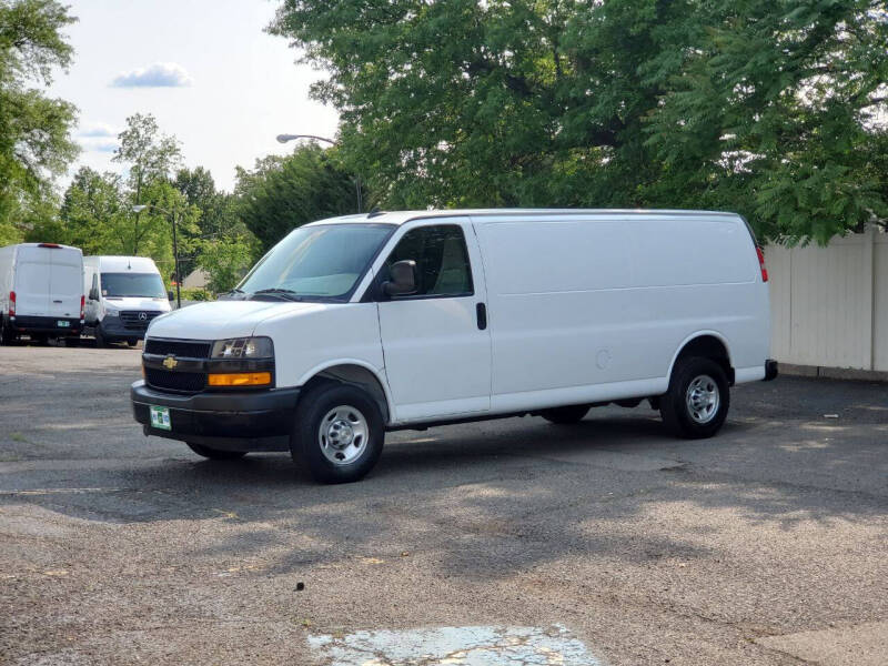 2023 Chevrolet Express 2500