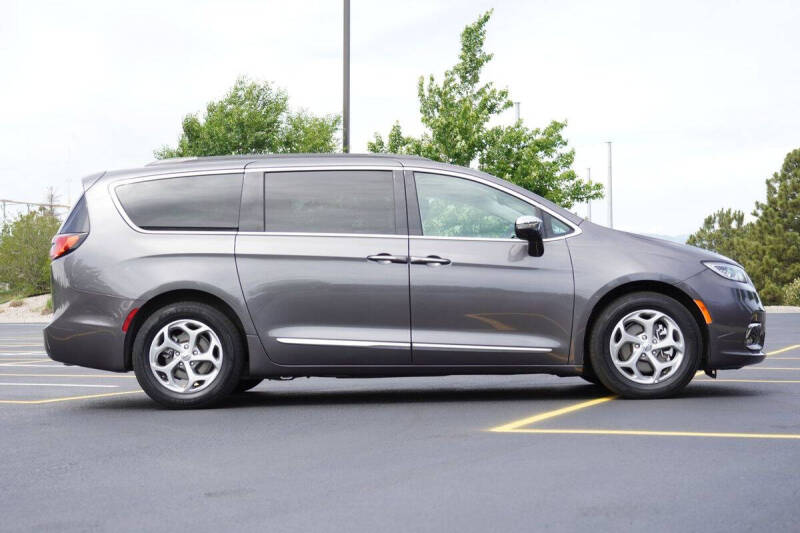 2023 Chrysler Pacifica Limited
