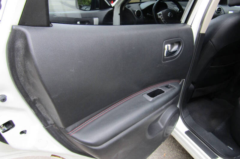 2013 Nissan Rogue SV w/SL Package