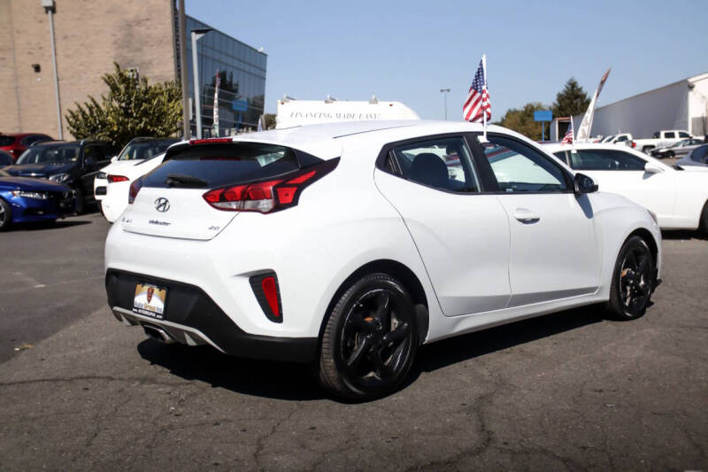 2019 Hyundai Veloster