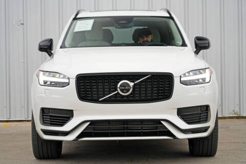 2023 Volvo XC90 Recharge T8 Ultimate Dark Theme