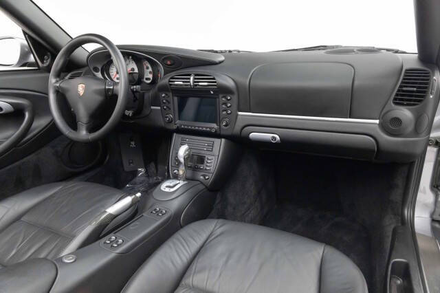 2004 Porsche 911 Carrera
