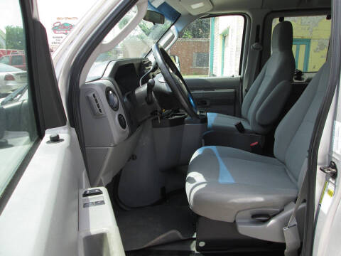 2010 Ford E-Series E-350 SD XLT
