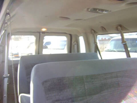 2005 Ford E-Series E-350 SD XLT