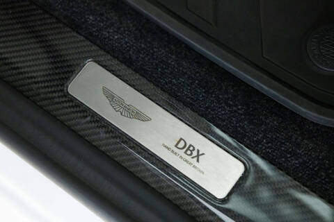 2025 Aston Martin DBX 707