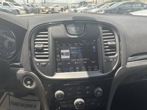 2018 Chrysler 300 S